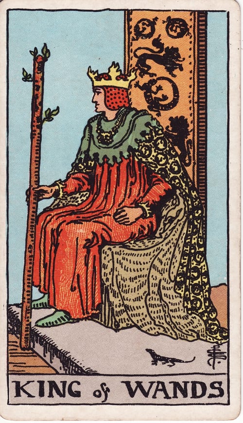 權杖國王(King of Wands)偉特塔羅牌面